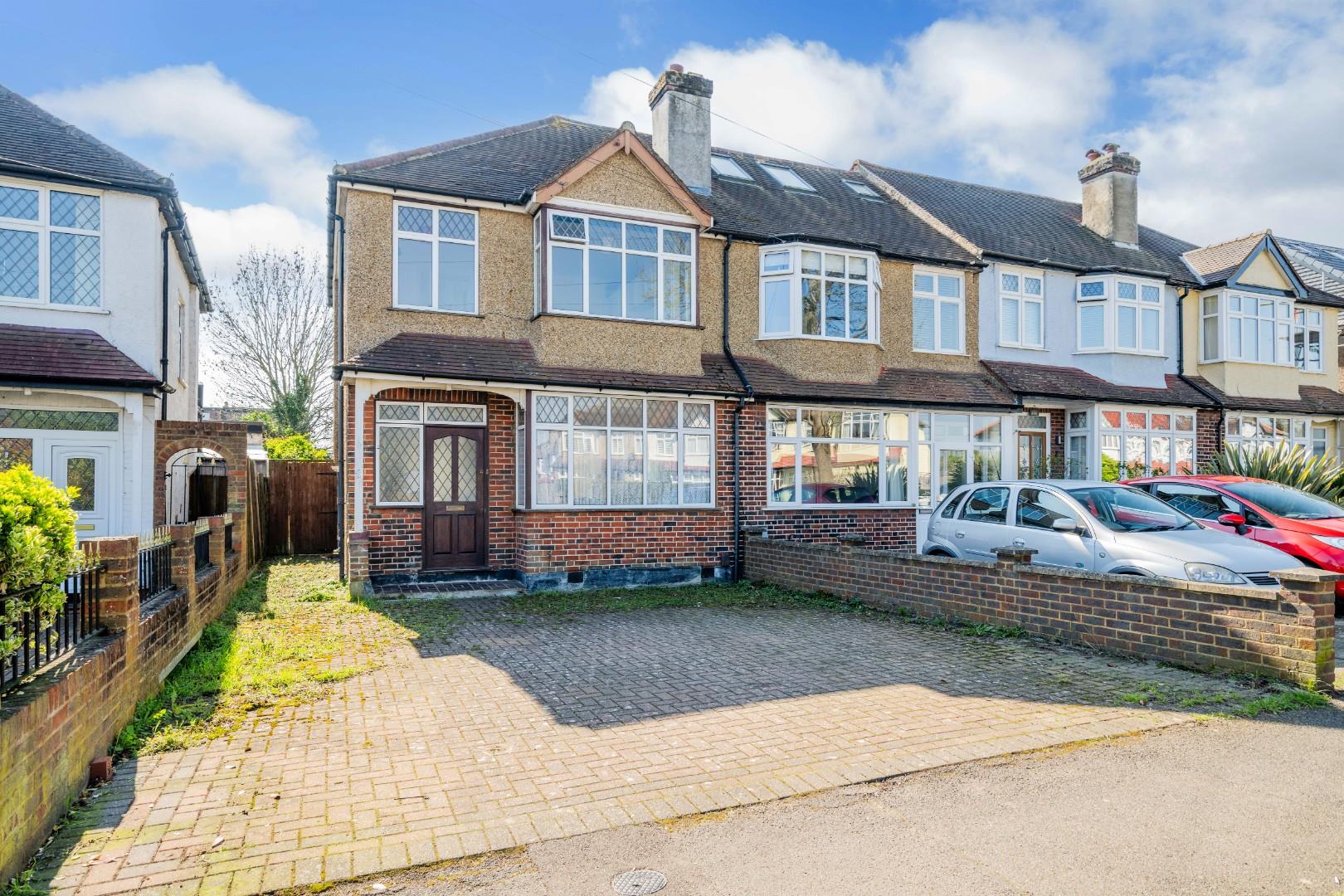 Sparrow Farm Road, Stoneleigh, Surrey